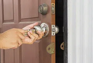 Arlington Lock Master Arlington, TX 972-810-6758 - emergency-locksmith-opening